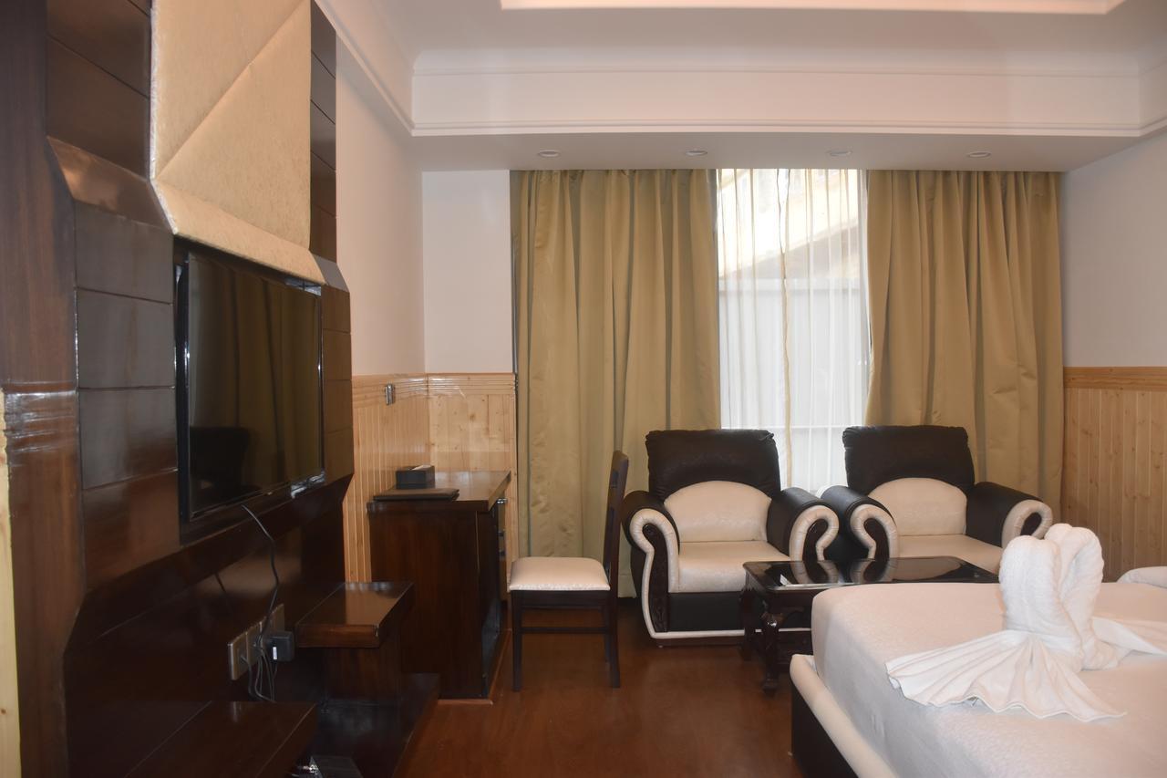 Hotel Dhroov By Mystical Views Shimla Esterno foto
