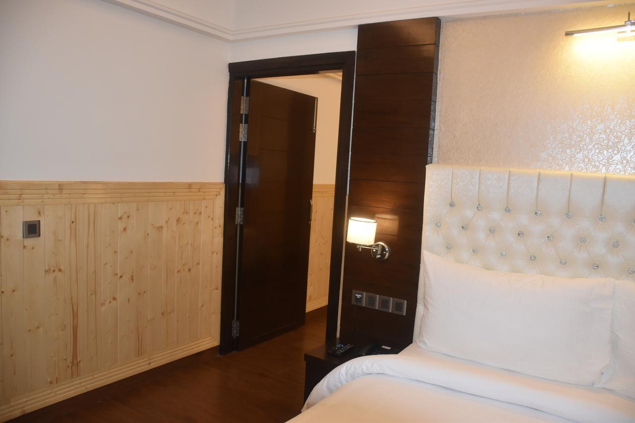 Hotel Dhroov By Mystical Views Shimla Esterno foto