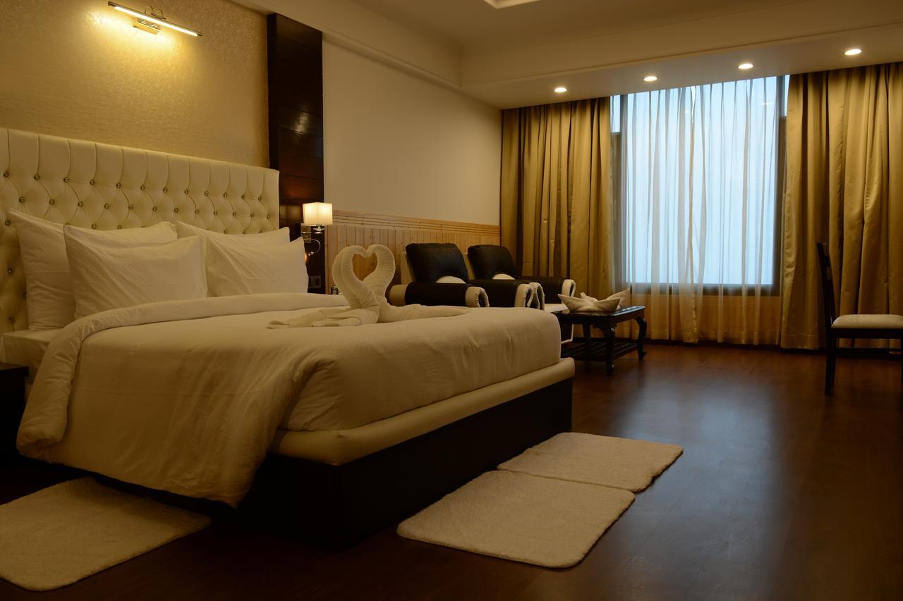 Hotel Dhroov By Mystical Views Shimla Esterno foto